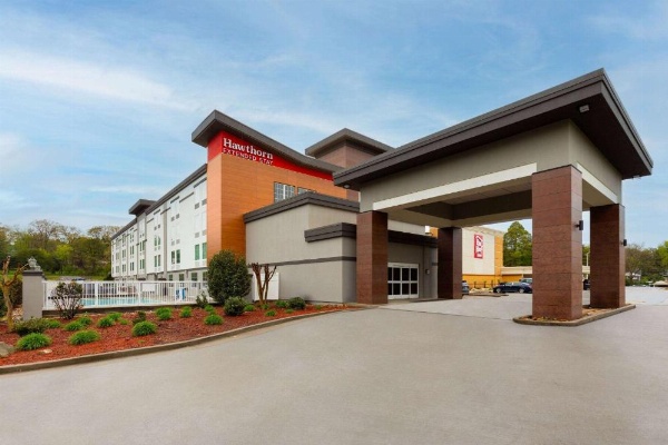 La Quinta Inn & Suites by Wyndham Knoxville Central Papermill image 16